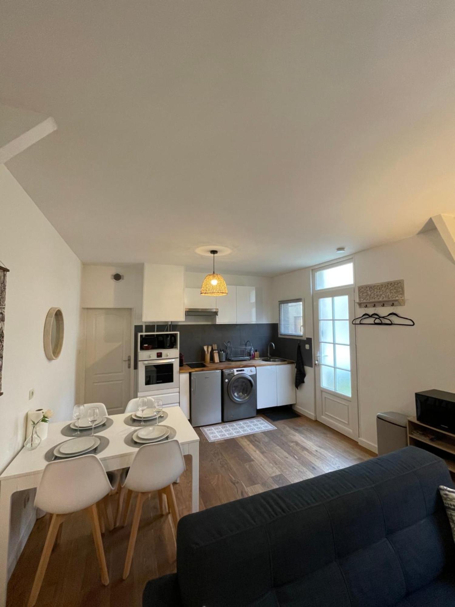 Apartament Sleepin Orleans - Parking - Netflix Zewnętrze zdjęcie